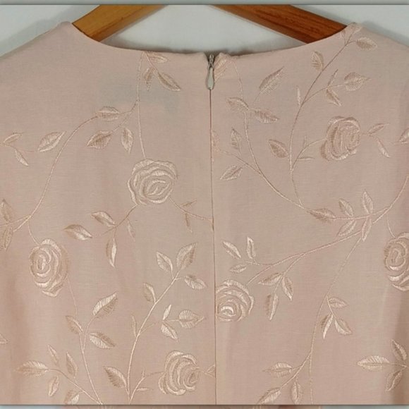Victoria Holley Soft Pink w/Silky Floral Embroidery Linen Dress Women's Size 10 - Picture 5 of 11